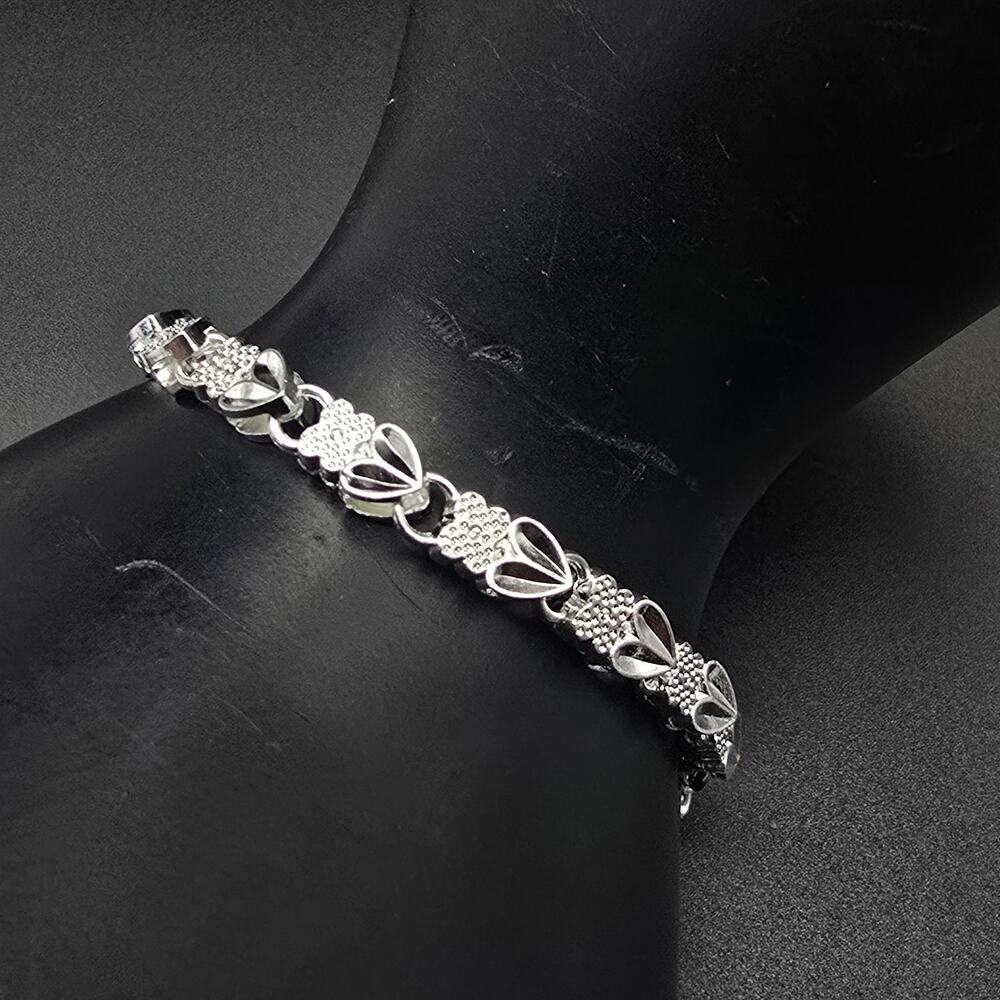 Silver Tone Floral Clover Chain Bracelet Costume Jewelry S Hook Closure
